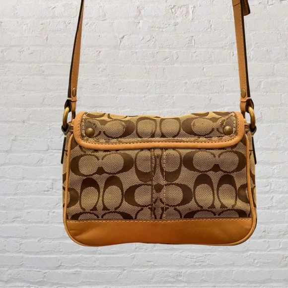 Y2K Coach Brown Signature Canvas Turn Lock Crossbody Bag - Picture 3 of 7